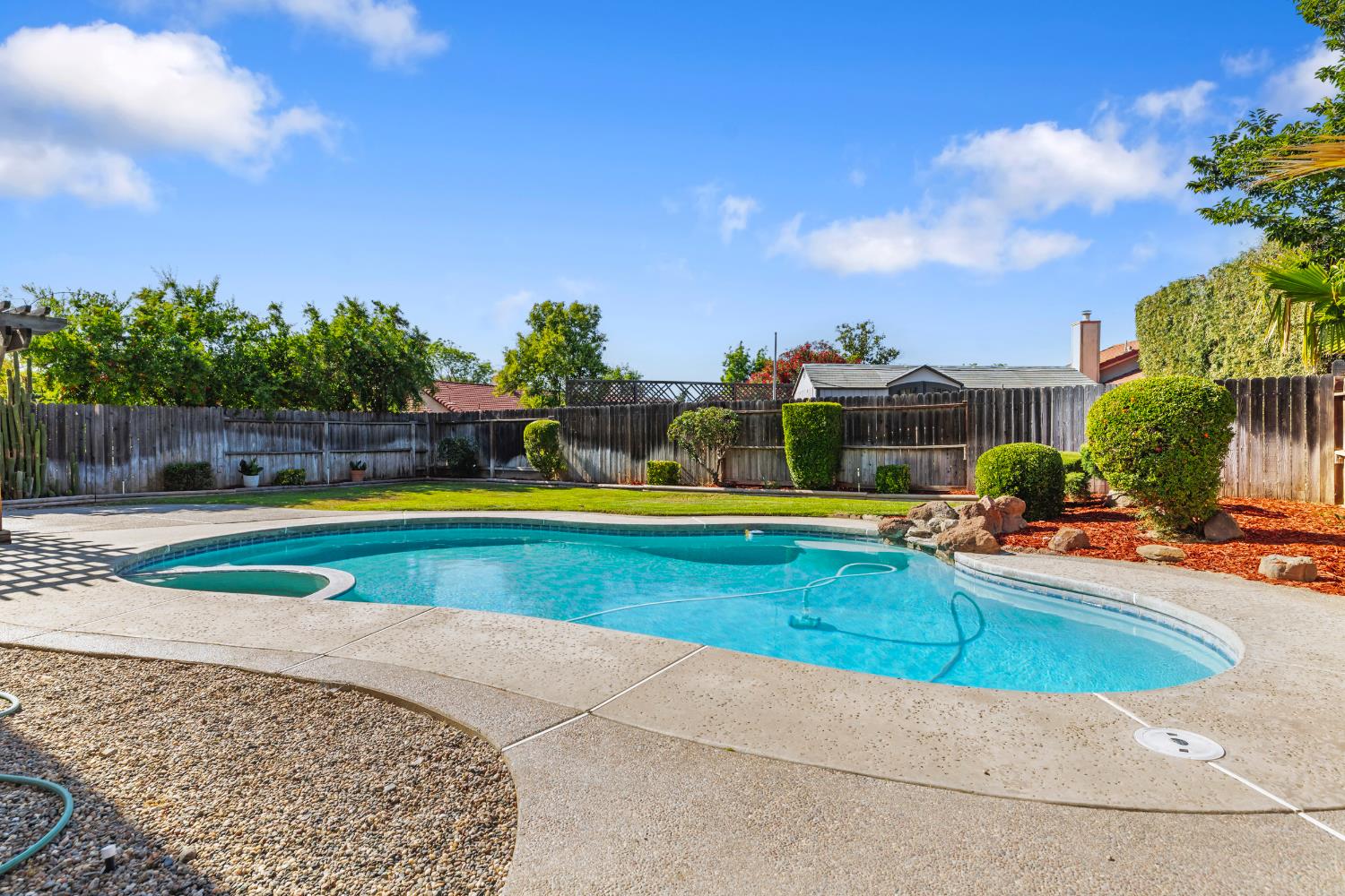 Detail Gallery Image 30 of 42 For 1541 Marazzi Ln, Ceres,  CA 95307 - 4 Beds | 3 Baths