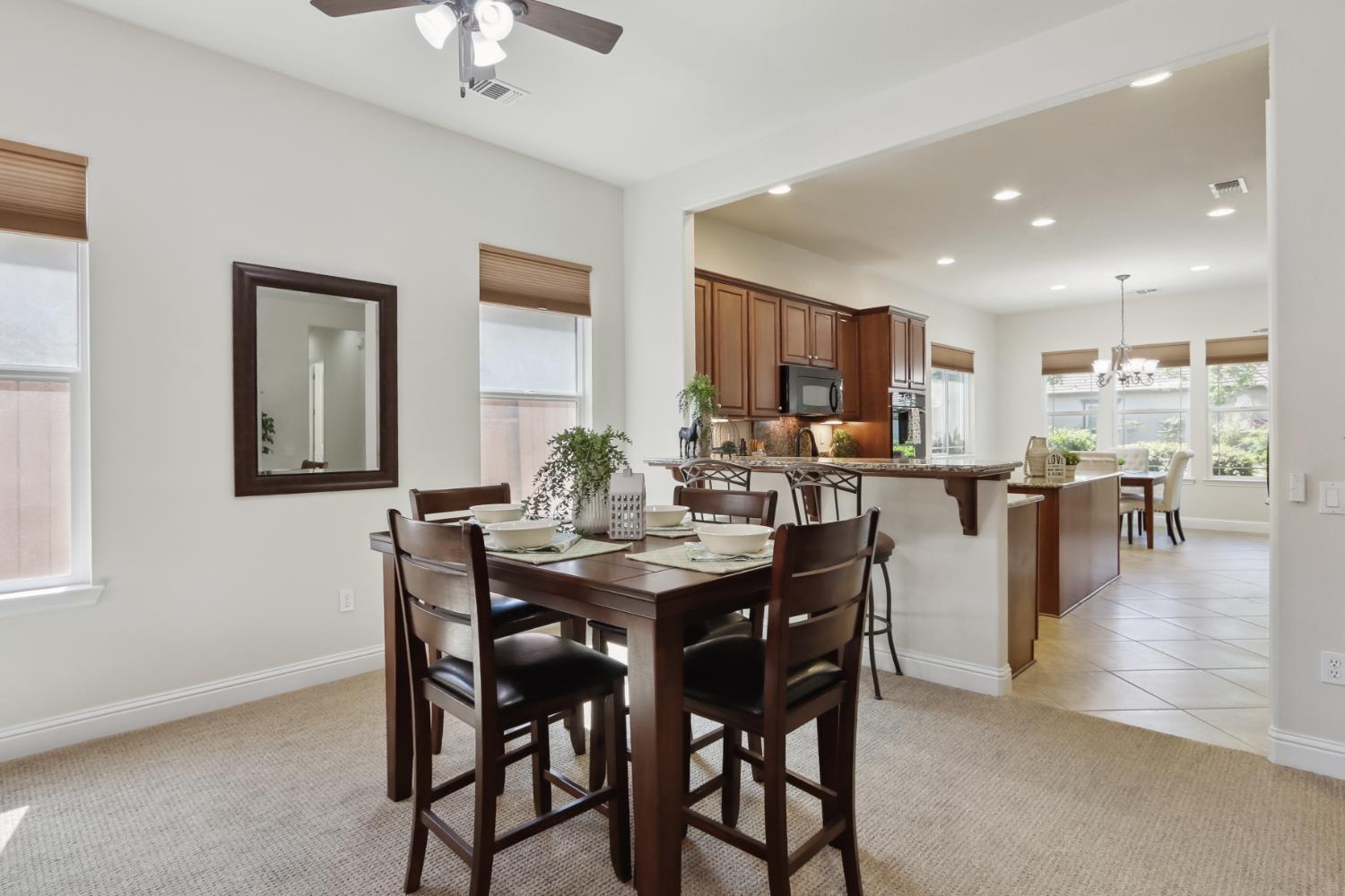 Detail Gallery Image 10 of 43 For 2398 Langtree Dr, Roseville,  CA 95747 - 2 Beds | 2 Baths