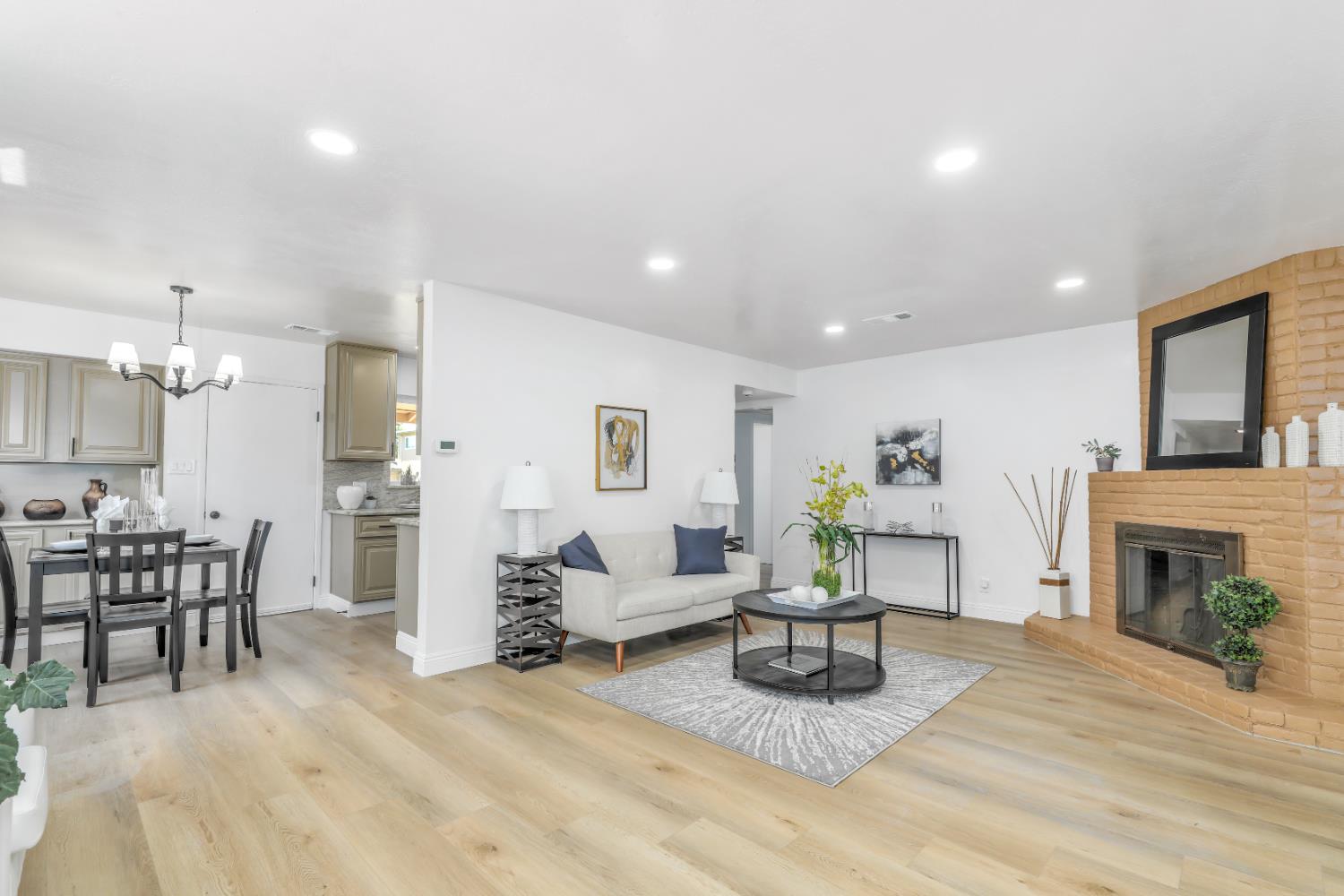 Detail Gallery Image 10 of 40 For 5705 Rickey Drive, Sacramento,  CA 95822 - 3 Beds | 2 Baths