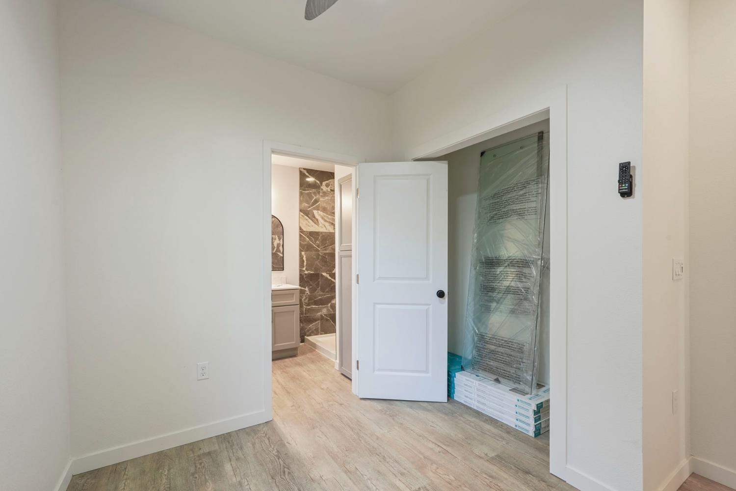Detail Gallery Image 8 of 33 For 1237 S Commerce St, Stockton,  CA 95206 - 3 Beds | 2 Baths