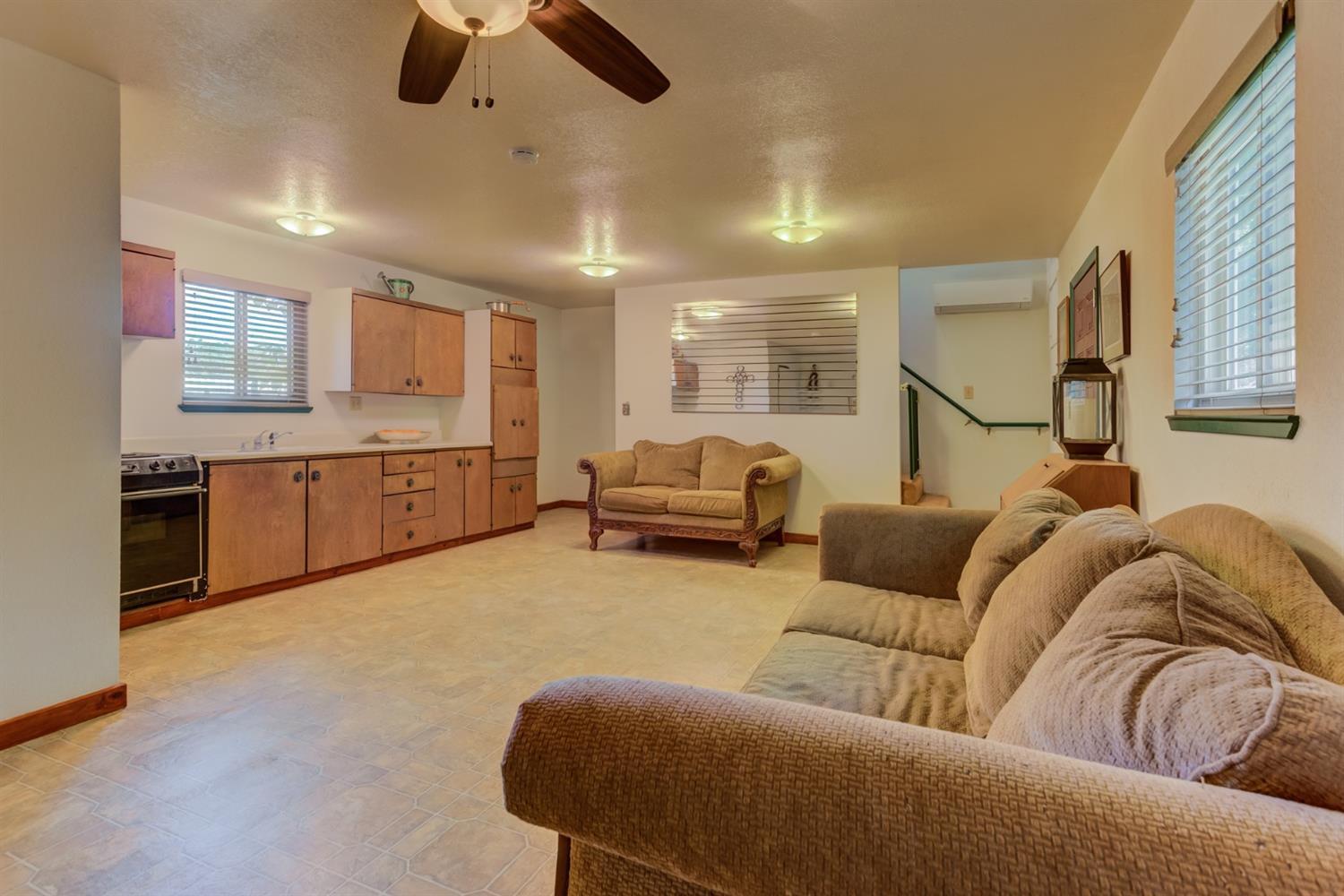 Detail Gallery Image 32 of 51 For 7398 16th St, Rio Linda,  CA 95673 - 3 Beds | 3 Baths