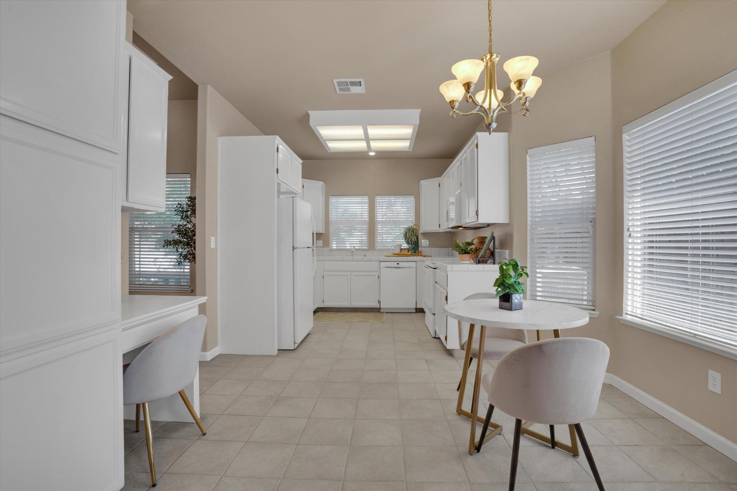 Detail Gallery Image 14 of 32 For 2625 Carmichael Way, Turlock,  CA 95382 - 3 Beds | 2 Baths