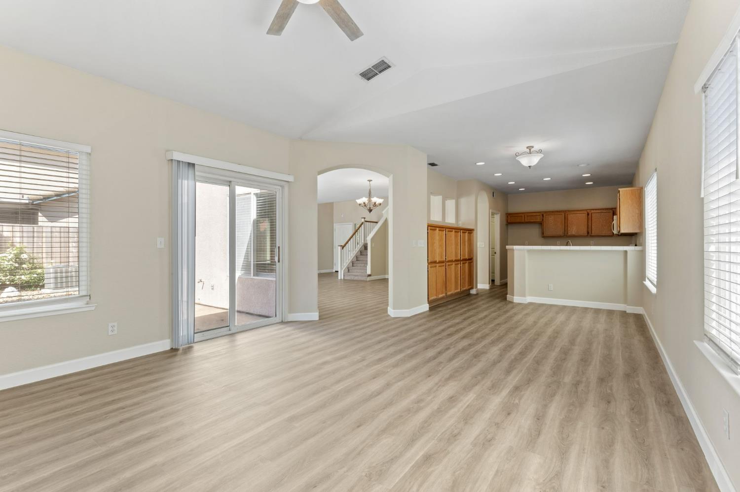 Detail Gallery Image 30 of 63 For 640 Garden Park Dr, Roseville,  CA 95678 - 4 Beds | 3 Baths