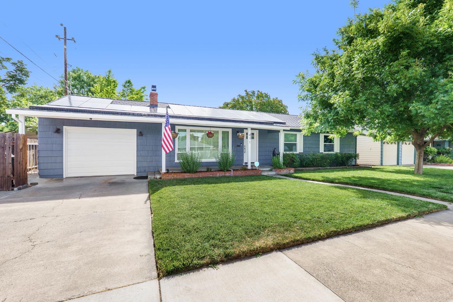 Detail Gallery Image 2 of 32 For 911 West St, Woodland,  CA 95695 - 3 Beds | 1 Baths
