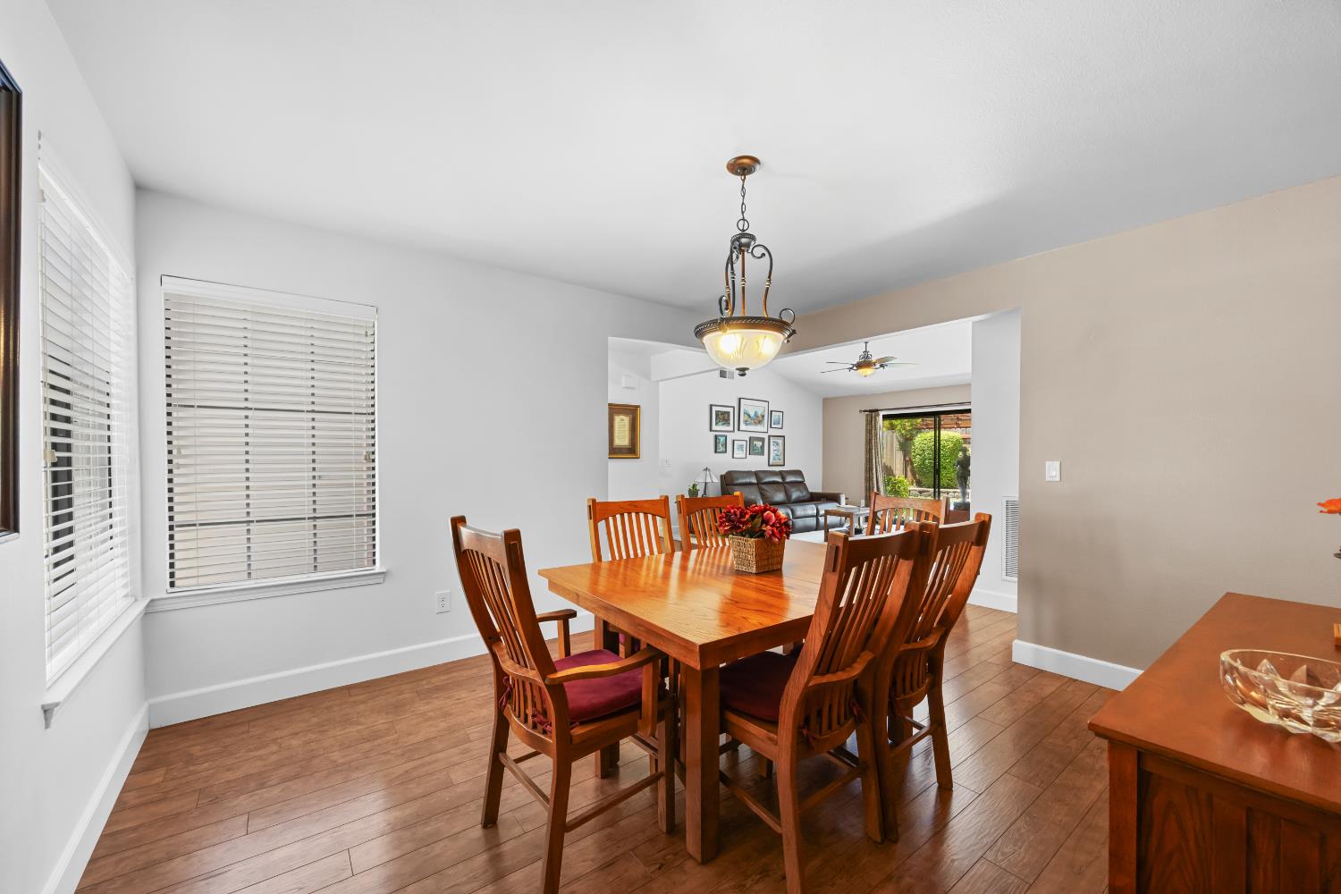 Detail Gallery Image 12 of 72 For 503 Hogan Ct, Roseville,  CA 95678 - 4 Beds | 3 Baths