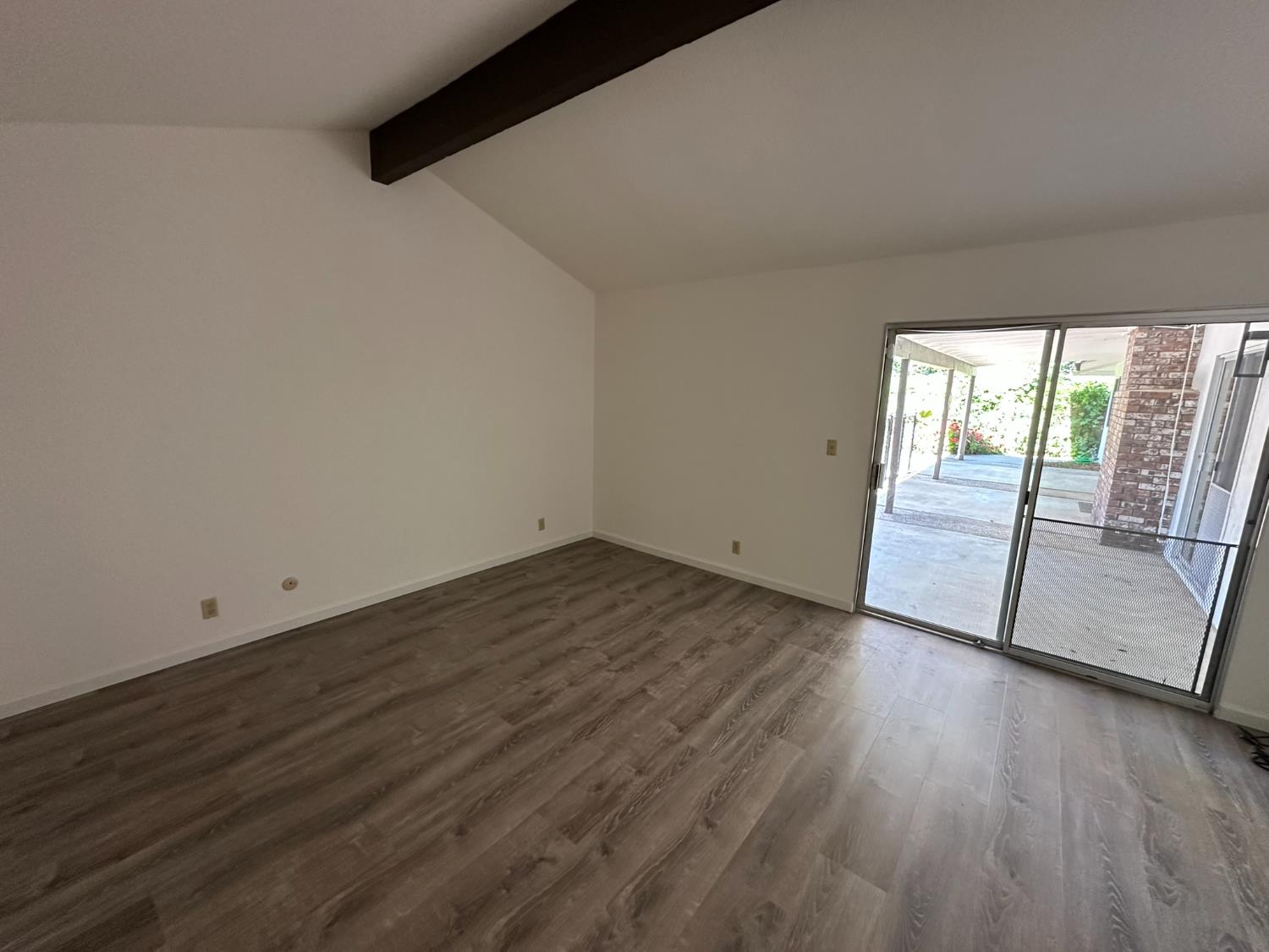 Detail Gallery Image 23 of 28 For 4408 San Ramon Dr, Davis,  CA 95618 - 4 Beds | 2/1 Baths
