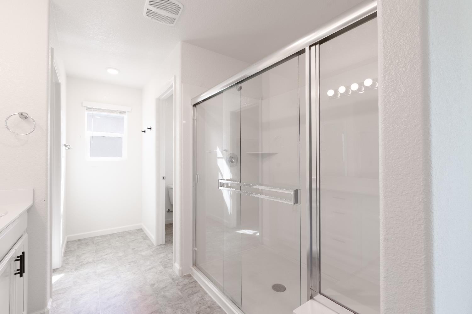 Detail Gallery Image 18 of 26 For 3825 S 3825 Arborhill Way Way, Sacramento,  CA 95834 - 3 Beds | 2/1 Baths