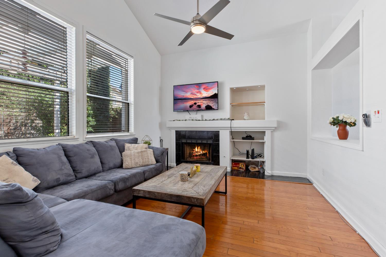 Detail Gallery Image 13 of 40 For 4208 Dante Ct, Salida,  CA 95368 - 4 Beds | 2/1 Baths