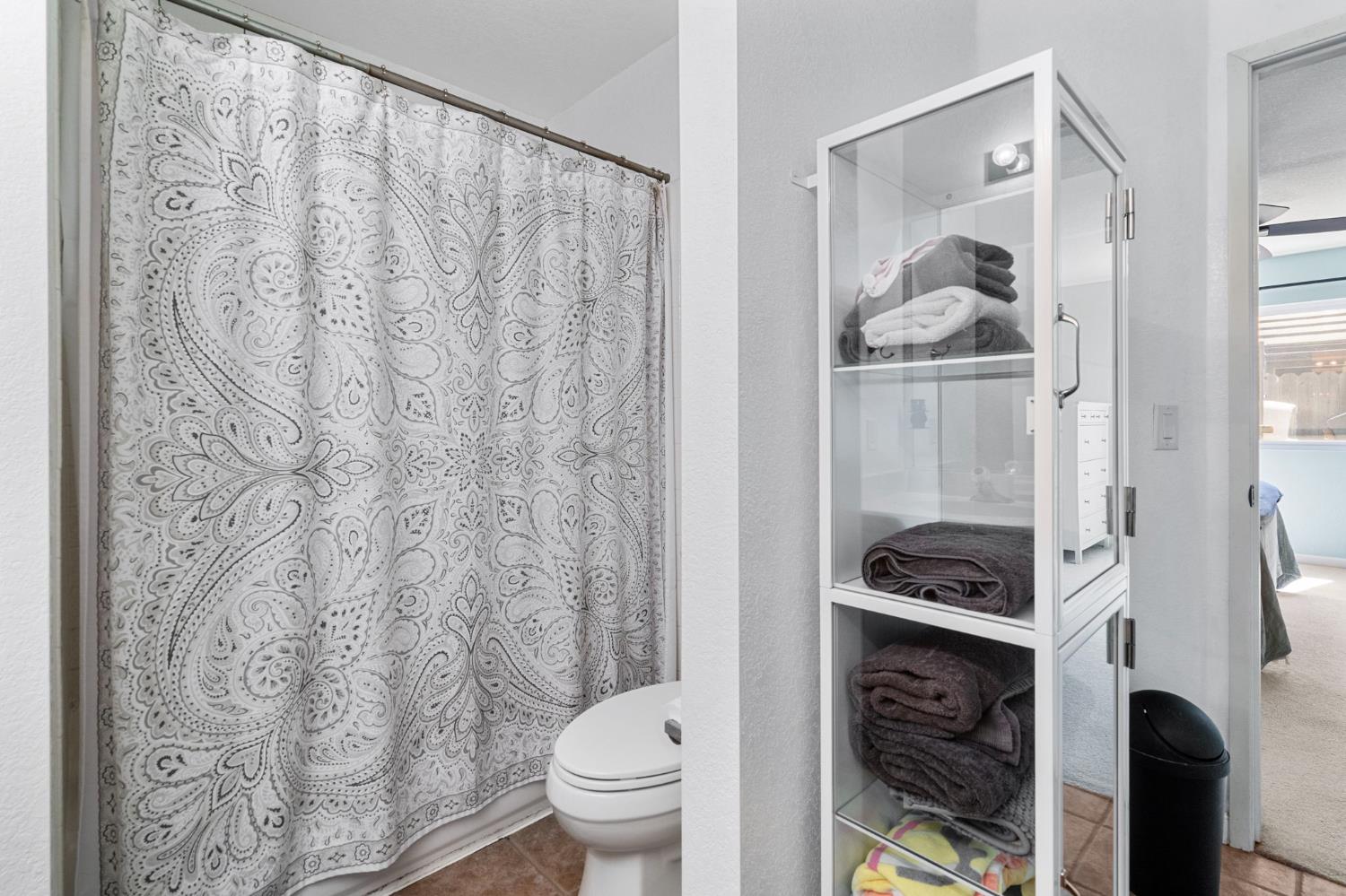 Detail Gallery Image 33 of 38 For 672 Pestana Dr, Galt,  CA 95632 - 3 Beds | 2 Baths
