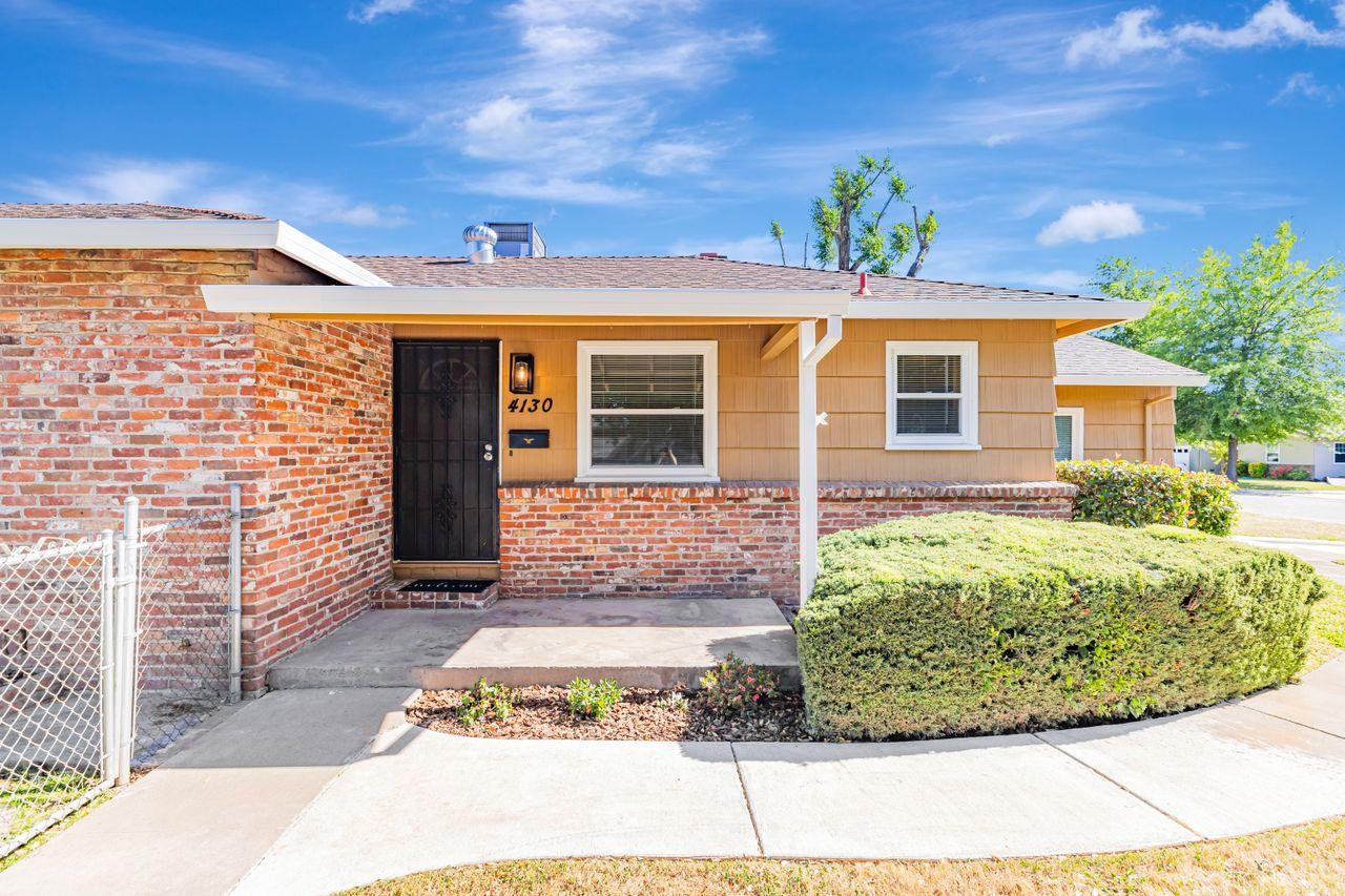 Detail Gallery Image 3 of 72 For 4130 Arden Way, Sacramento,  CA 95864 - – Beds | – Baths