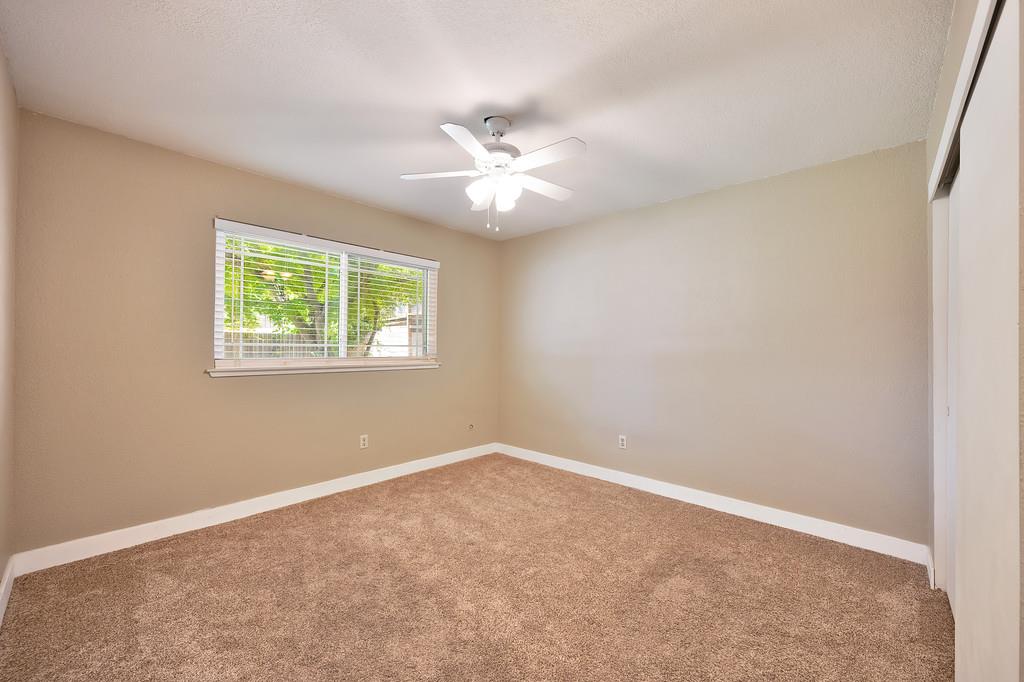 Detail Gallery Image 24 of 34 For 4030 Grover Ct, Carmichael,  CA 95608 - 3 Beds | 2 Baths
