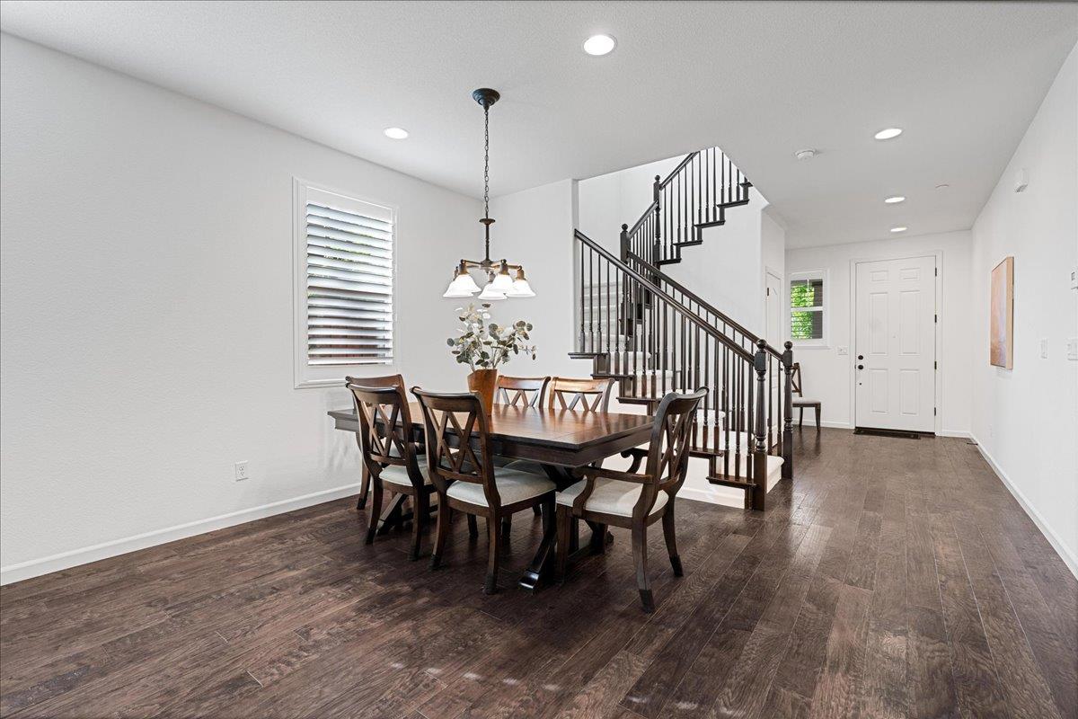 Detail Gallery Image 5 of 40 For 4065 Shorthorn Way, Roseville,  CA 95747 - 4 Beds | 3/1 Baths