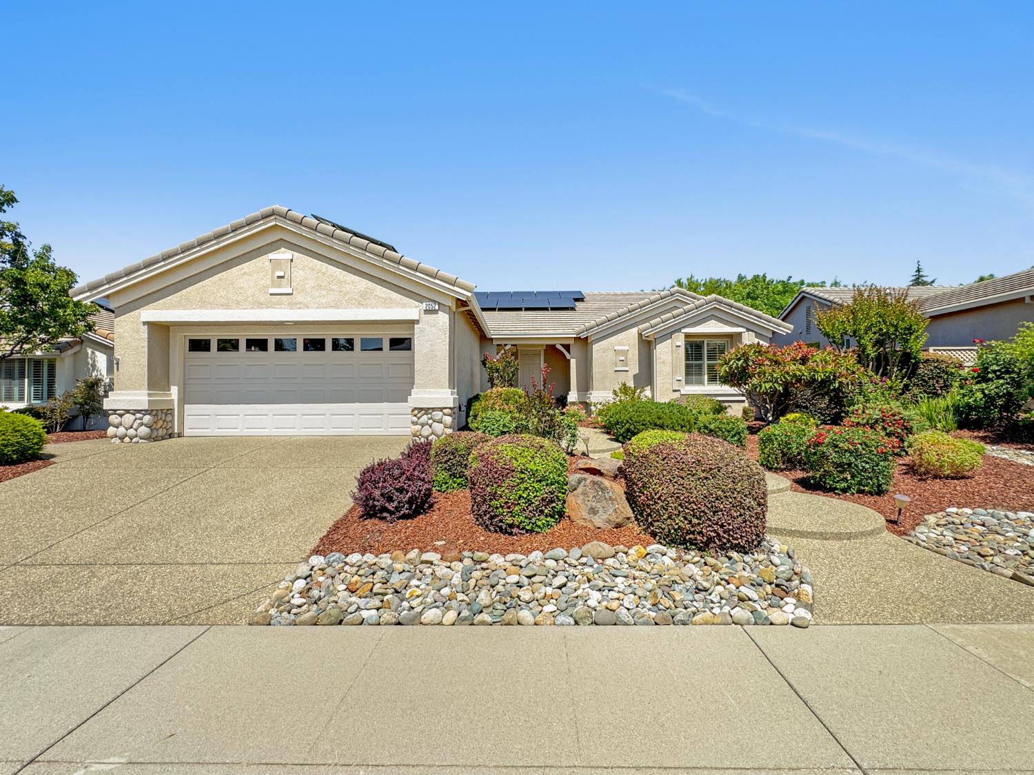 Detail Gallery Image 7 of 42 For 2052 Stonecrest Ln, Lincoln,  CA 95648 - 2 Beds | 2 Baths