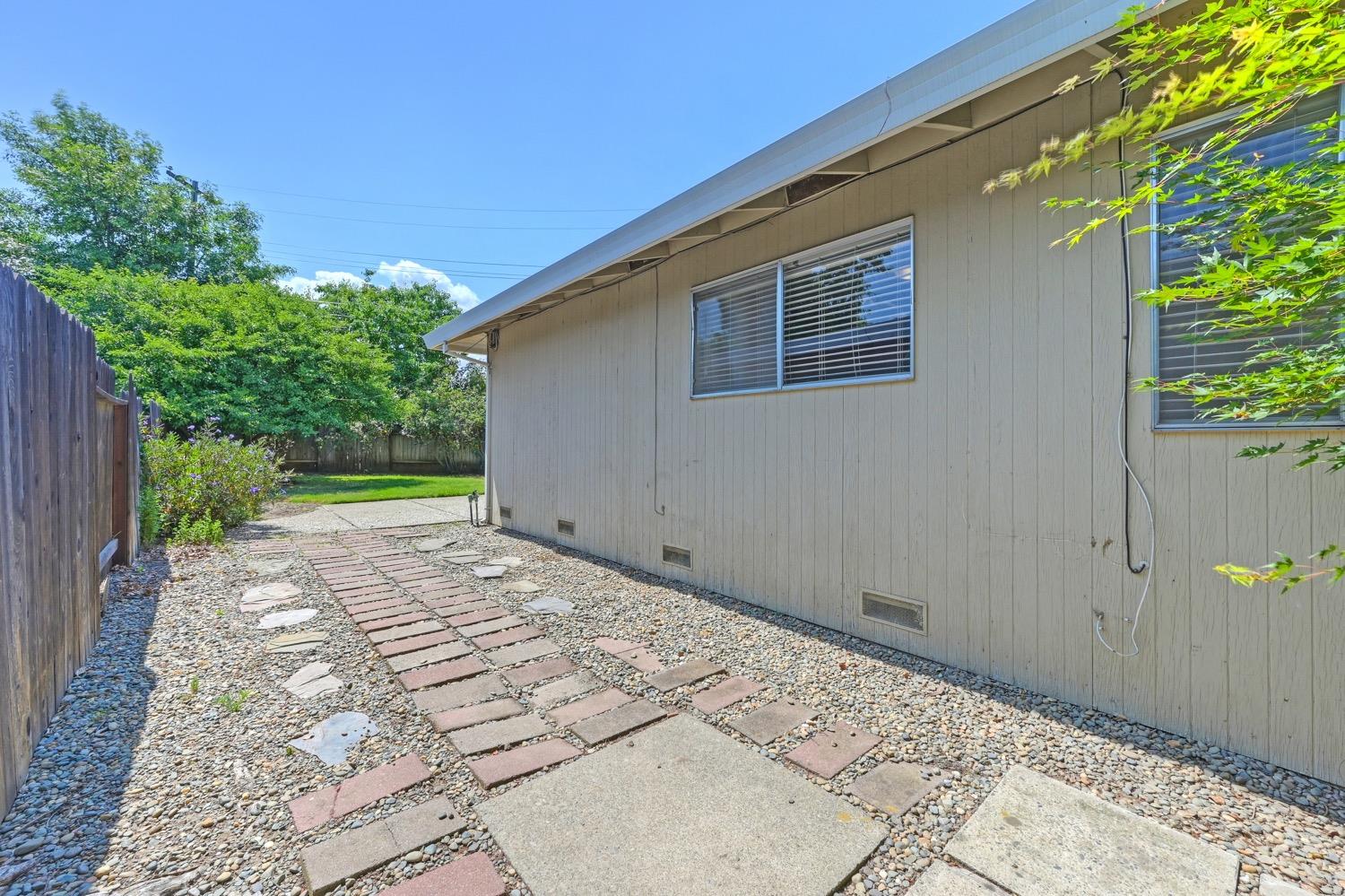 Detail Gallery Image 30 of 66 For 1424 Topaz Way, Sacramento,  CA 95864 - – Beds | – Baths