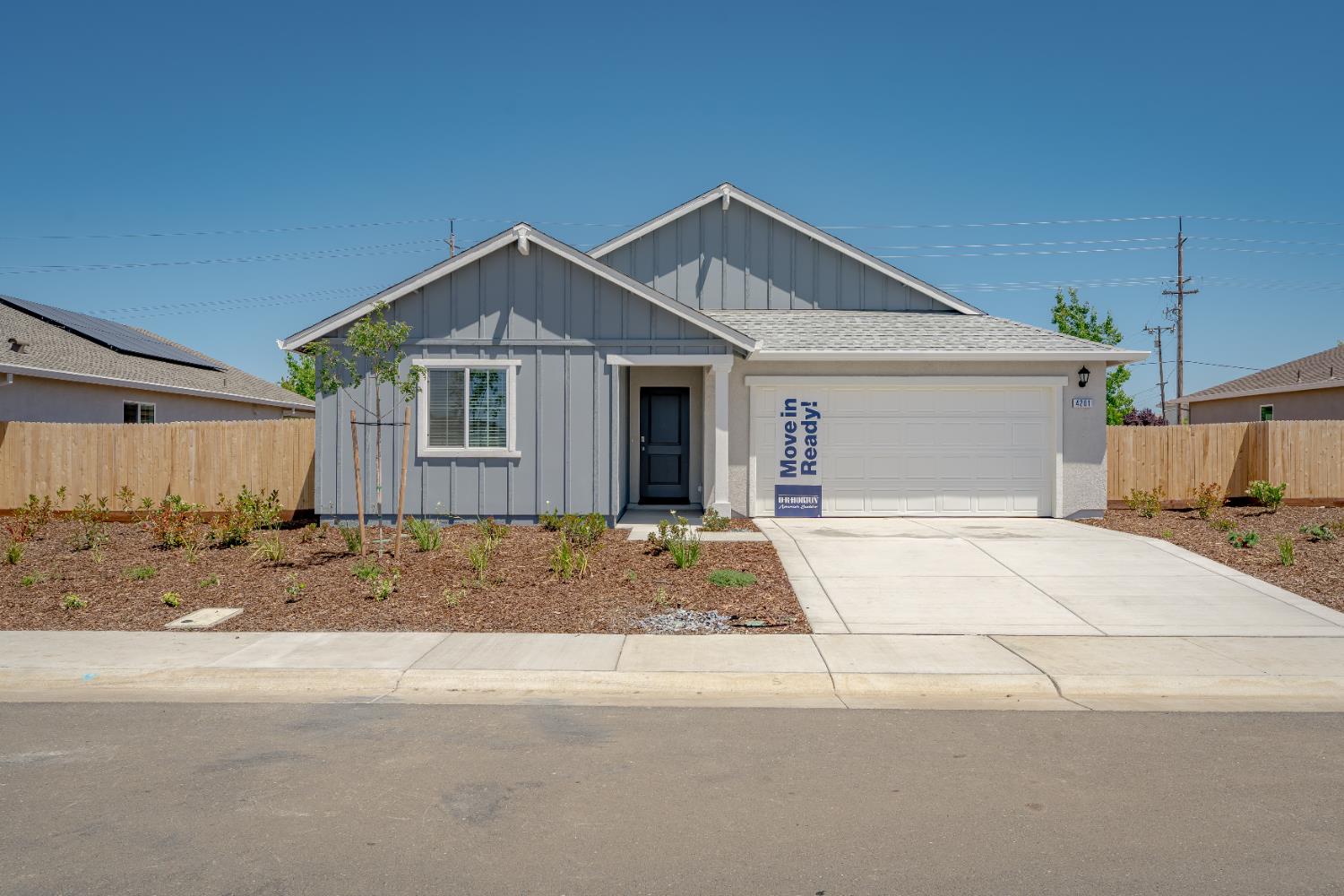 Detail Gallery Image 1 of 35 For 4201 Pittenger Dr, Olivehurst,  CA 95961 - 4 Beds | 2 Baths