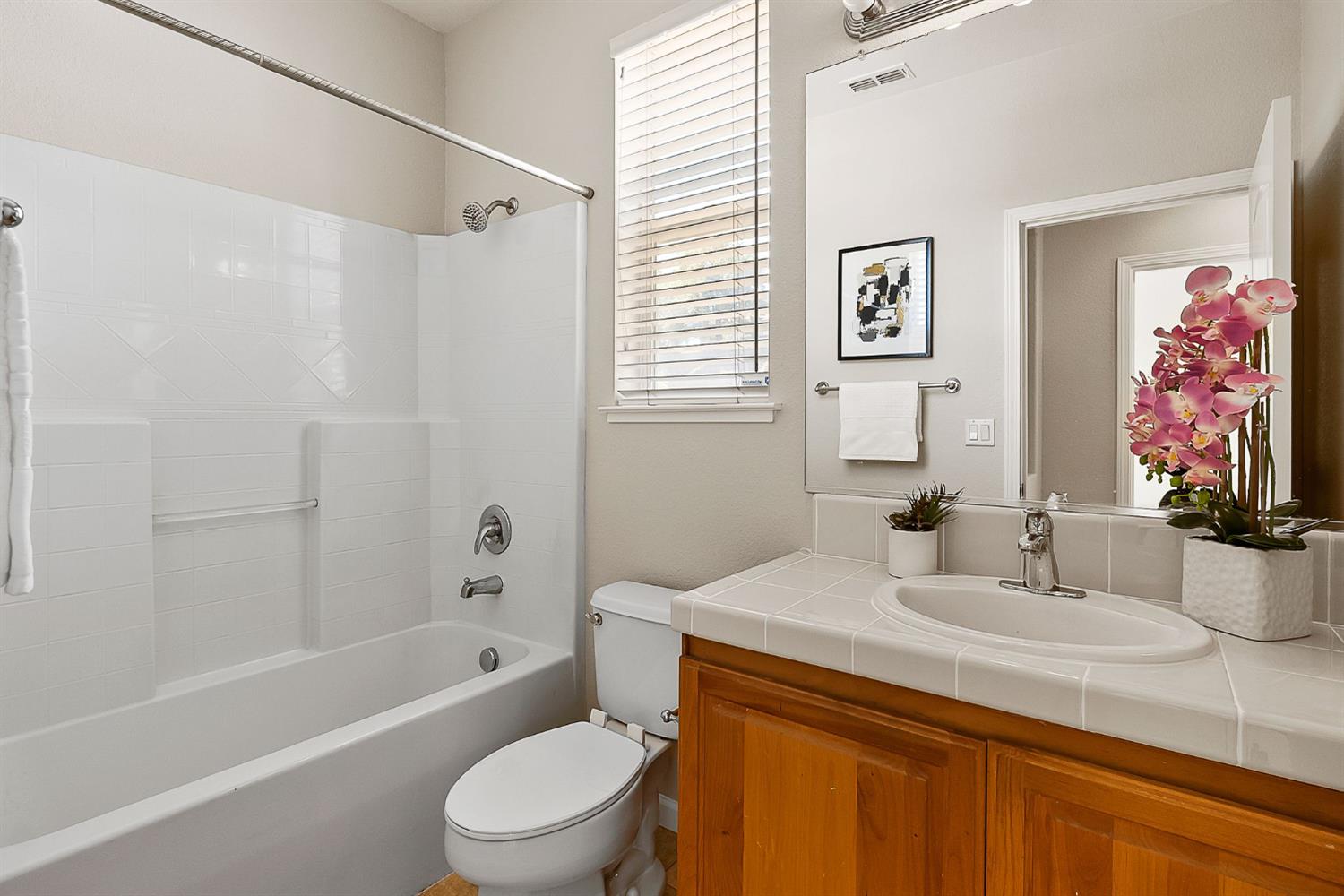 Detail Gallery Image 25 of 50 For 1200 Emerald Oak Rd, Roseville,  CA 95678 - 5 Beds | 3 Baths