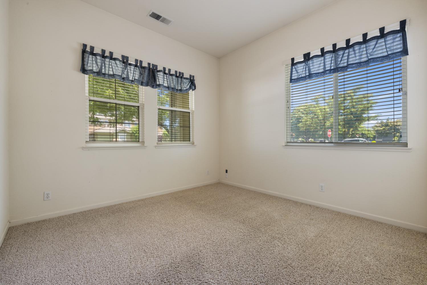 Detail Gallery Image 18 of 40 For 2264 Autumn Moon Way, Turlock,  CA 95382 - 4 Beds | 3 Baths