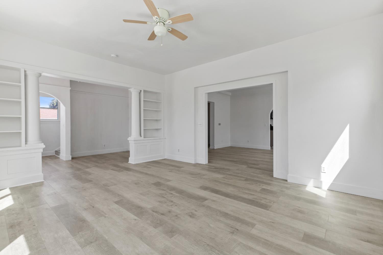 Detail Gallery Image 6 of 24 For 169 W 5th St, Stockton,  CA 95206 - 4 Beds | 3 Baths