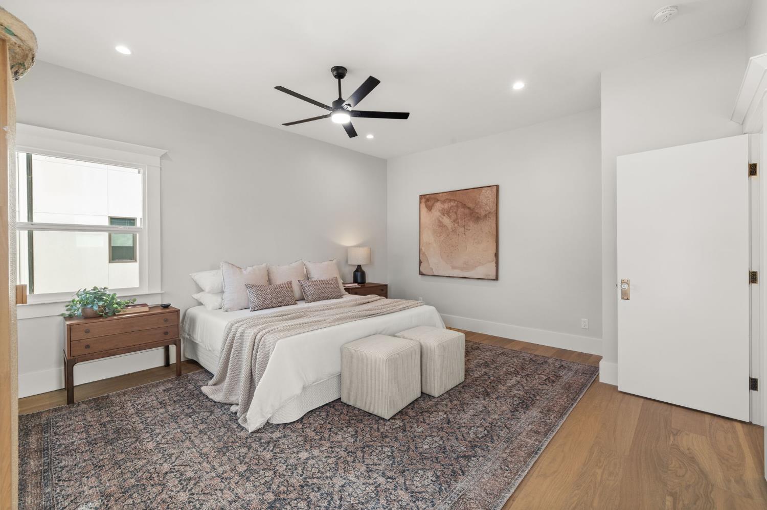 Detail Gallery Image 46 of 73 For 1421 T St, Sacramento,  CA 95811 - 4 Beds | 3 Baths