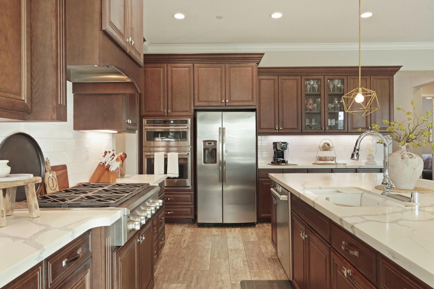 Detail Gallery Image 22 of 75 For 3021 Belmont Dr, Lodi,  CA 95242 - 5 Beds | 3/1 Baths