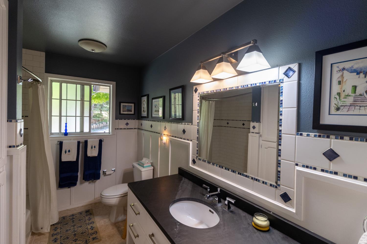 Detail Gallery Image 14 of 66 For 18069 Norlene Way, Grass Valley,  CA 95949 - 3 Beds | 3 Baths