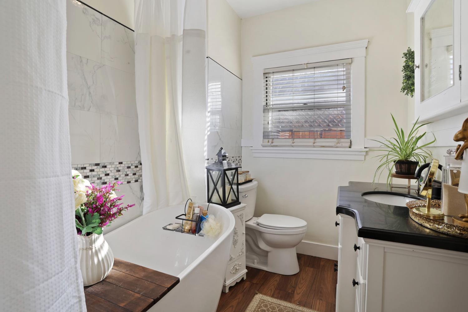 Detail Gallery Image 33 of 37 For 1054 W Willow St, Stockton,  CA 95203 - 3 Beds | 1 Baths
