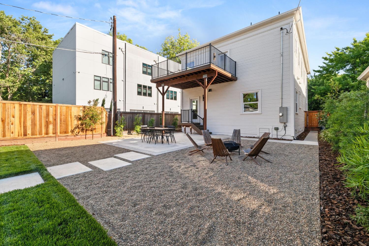 Detail Gallery Image 60 of 73 For 1421 T St, Sacramento,  CA 95811 - 4 Beds | 3 Baths