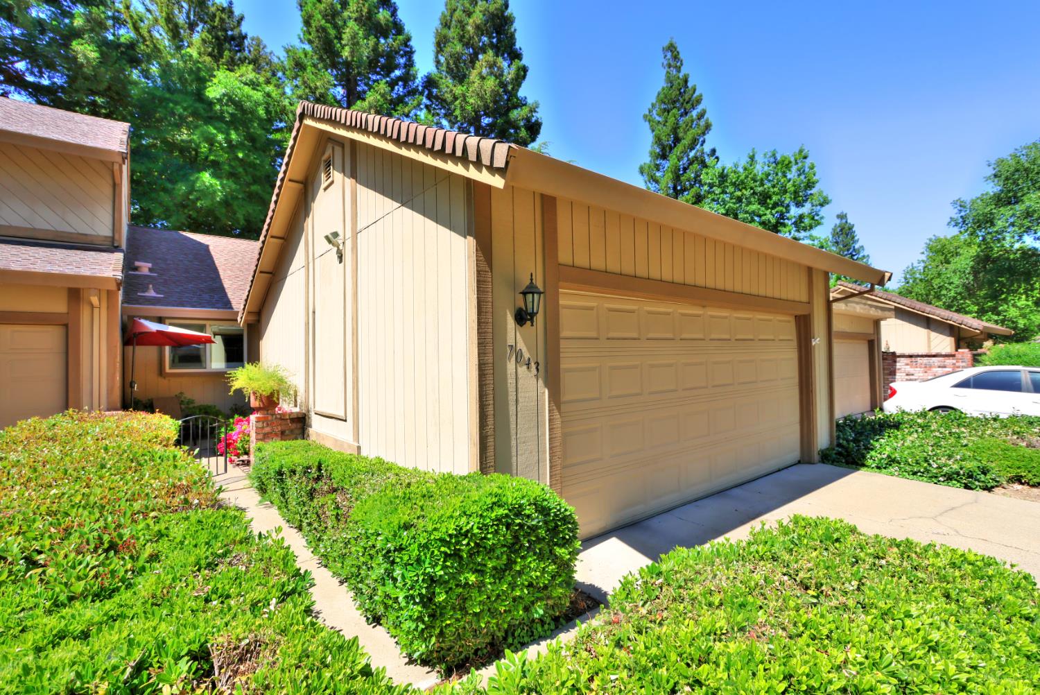 Detail Gallery Image 1 of 36 For 7043 Rancho Mirage Ct, Citrus Heights,  CA 95621 - 2 Beds | 2 Baths
