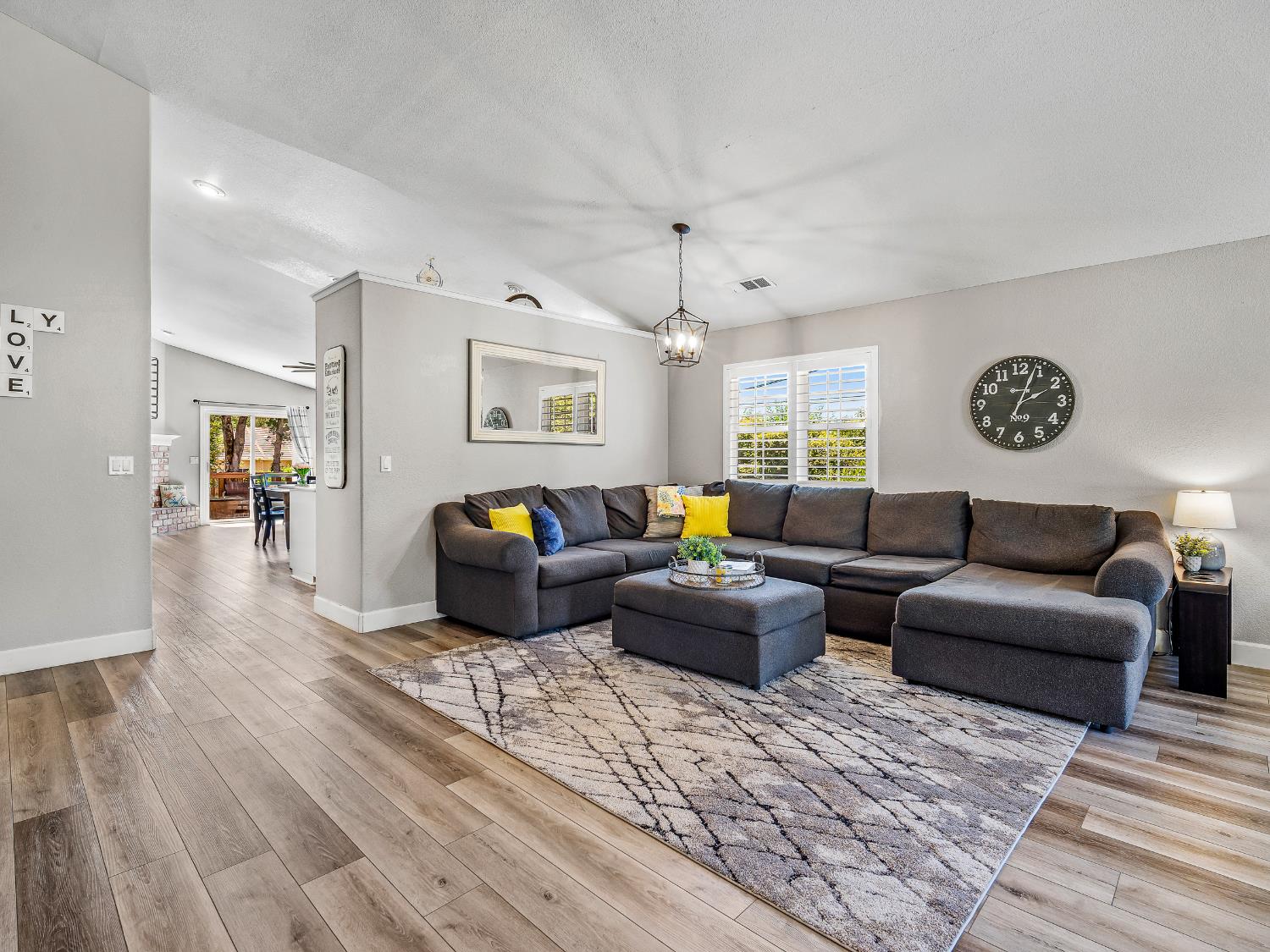 Detail Gallery Image 7 of 44 For 3400 Raben Way, Cameron Park,  CA 95682 - 4 Beds | 2/1 Baths