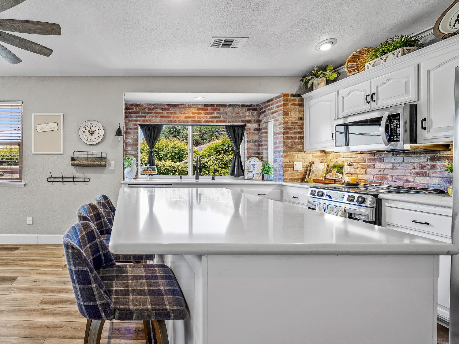 Detail Gallery Image 13 of 44 For 3400 Raben Way, Cameron Park,  CA 95682 - 4 Beds | 2/1 Baths