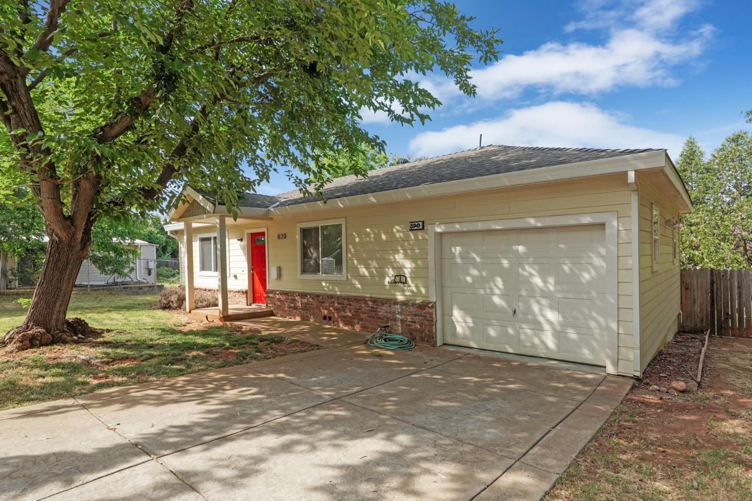Detail Gallery Image 2 of 31 For 820 Comstock Dr, Folsom,  CA 95630 - 2 Beds | 1 Baths