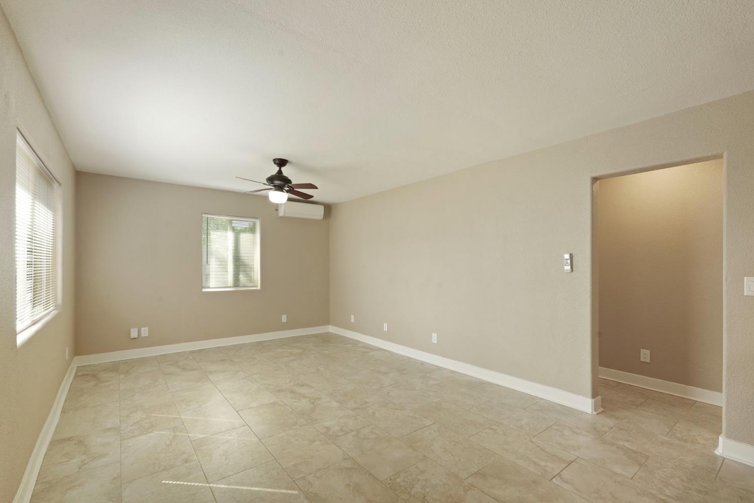 Detail Gallery Image 7 of 31 For 820 Comstock Dr, Folsom,  CA 95630 - 2 Beds | 1 Baths