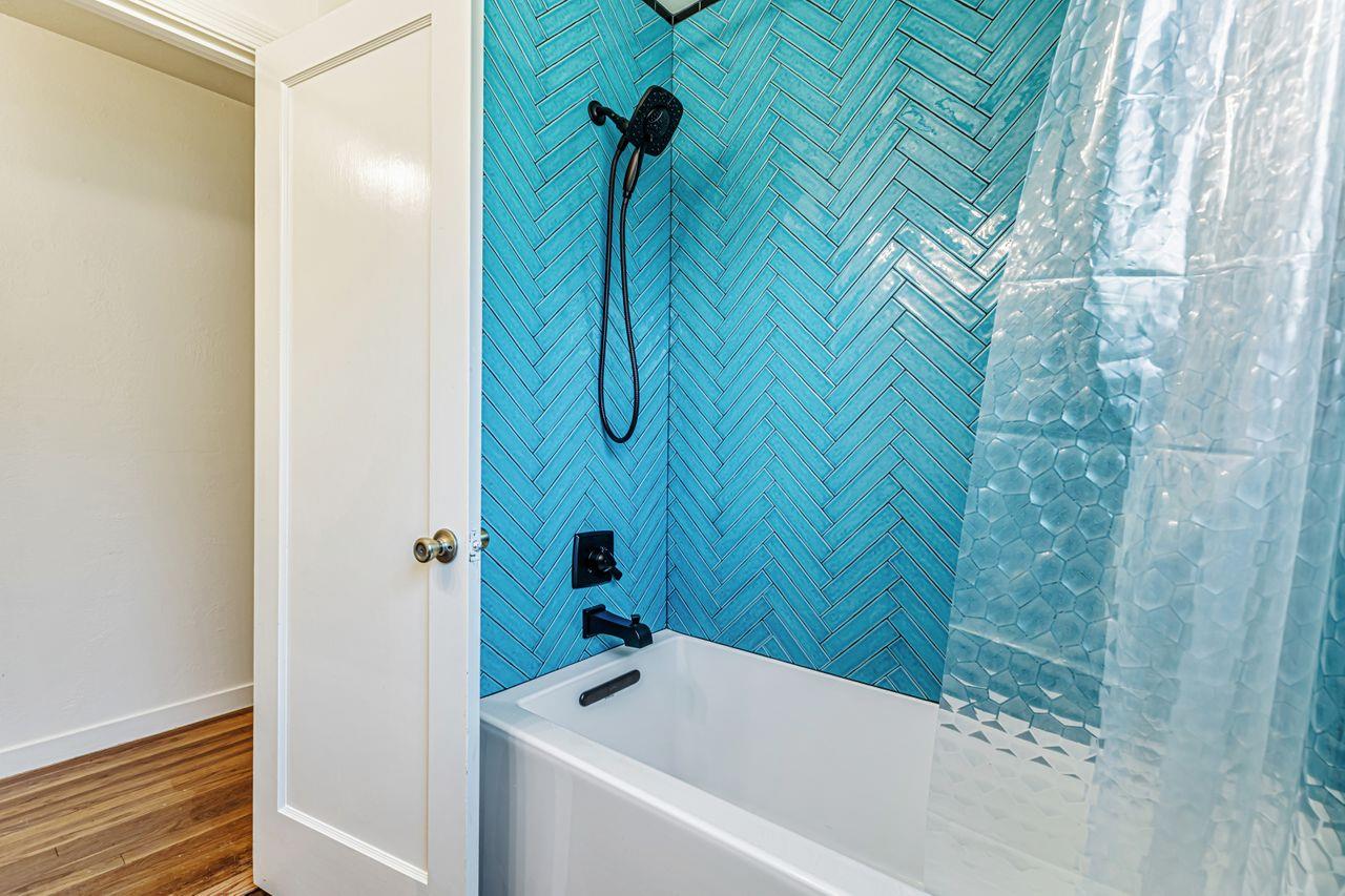 Detail Gallery Image 17 of 23 For 4949 Helen Way, Sacramento,  CA 95818 - 3 Beds | 1 Baths