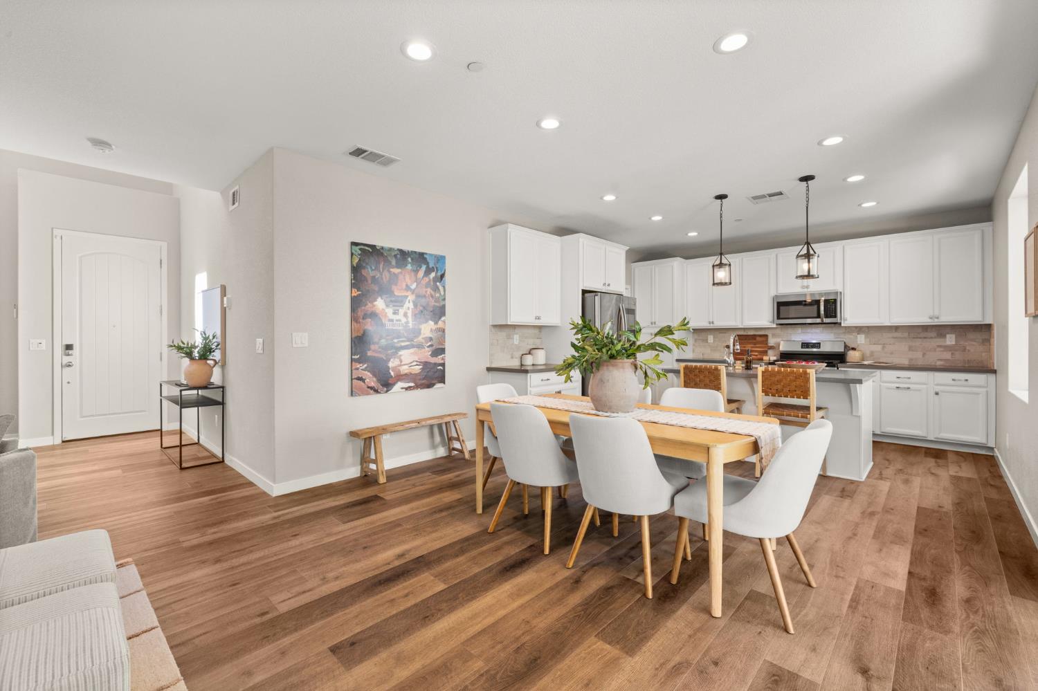 Detail Gallery Image 19 of 78 For 3565 Forney Way, Sacramento,  CA 95816 - 4 Beds | 2/1 Baths