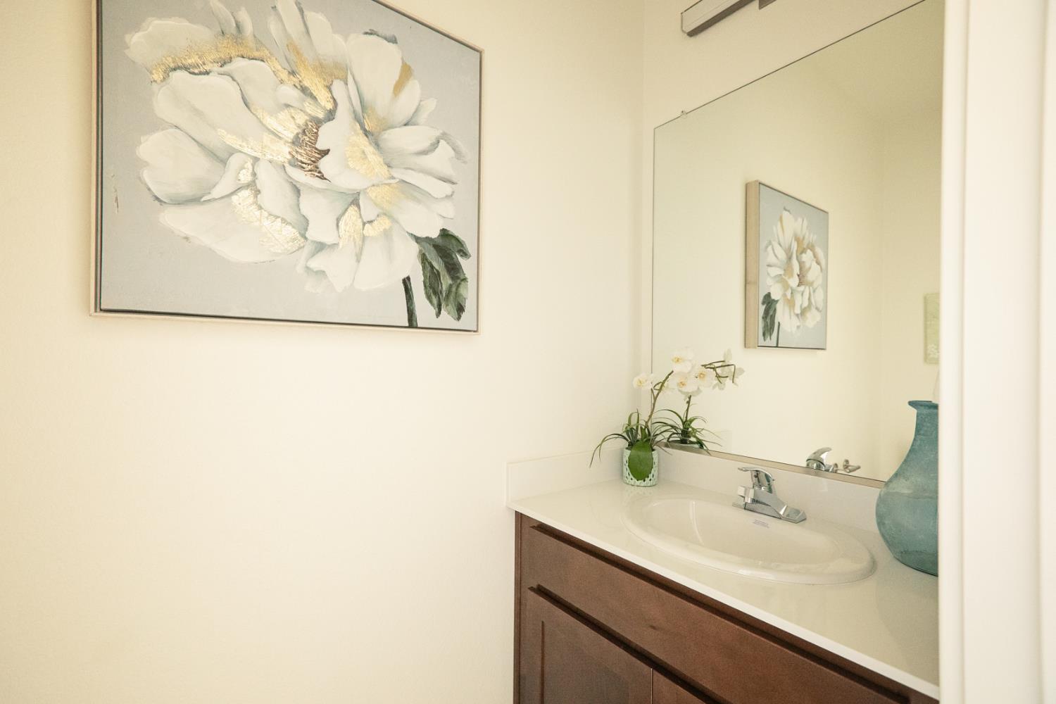 Detail Gallery Image 5 of 20 For 908 N. Olive Ave #900,  Turlock,  CA 95380 - 3 Beds | 2/1 Baths