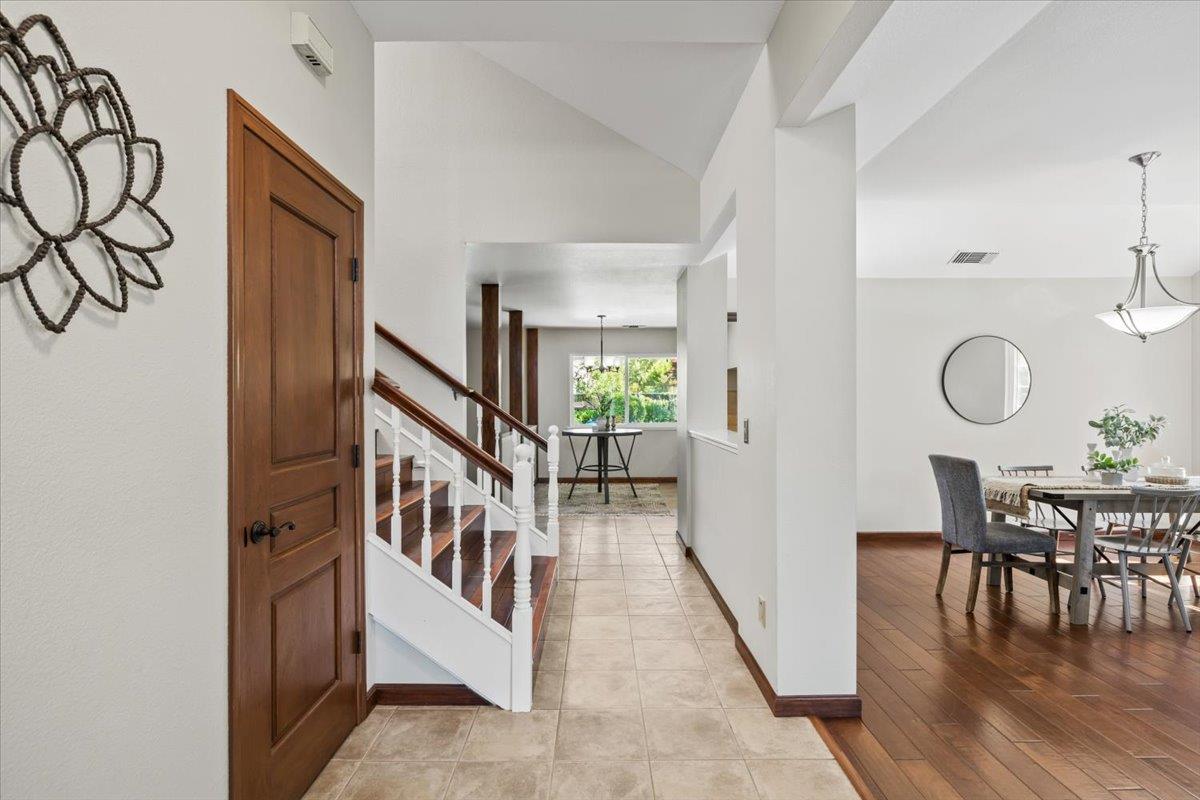 Detail Gallery Image 3 of 35 For 2323 Thistle Down Dr, Roseville,  CA 95661 - 4 Beds | 3 Baths