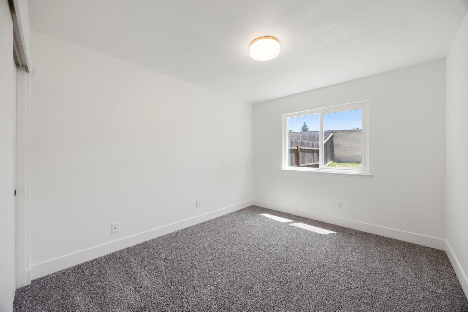Detail Gallery Image 13 of 25 For 7226 Eminent Ct, Sacramento,  CA 95842 - 3 Beds | 2 Baths