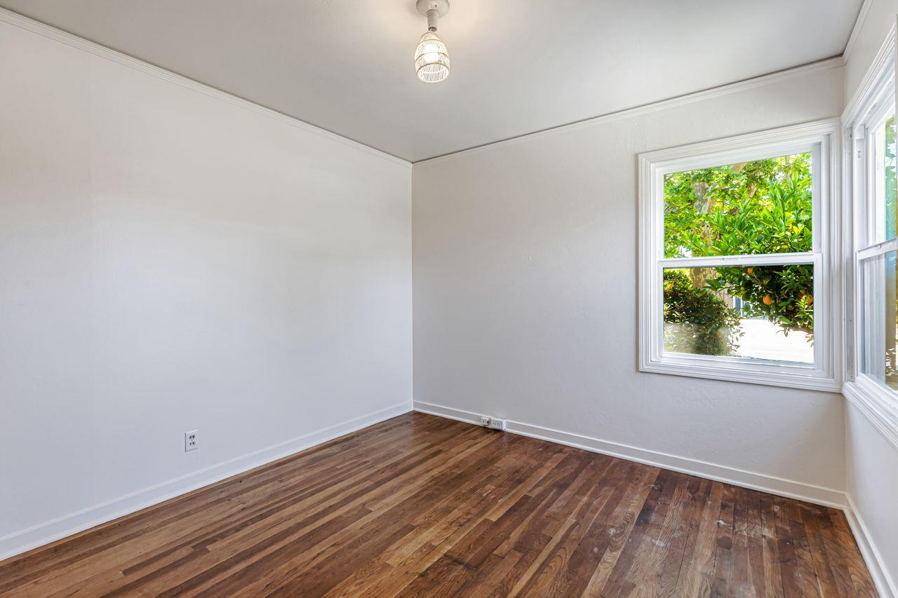 Detail Gallery Image 14 of 23 For 4949 Helen Way, Sacramento,  CA 95818 - 3 Beds | 1 Baths