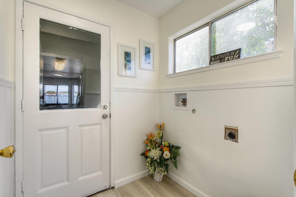 Detail Gallery Image 25 of 37 For 14 Fernwood Ct, Pittsburg,  CA 94565 - 4 Beds | 2/1 Baths