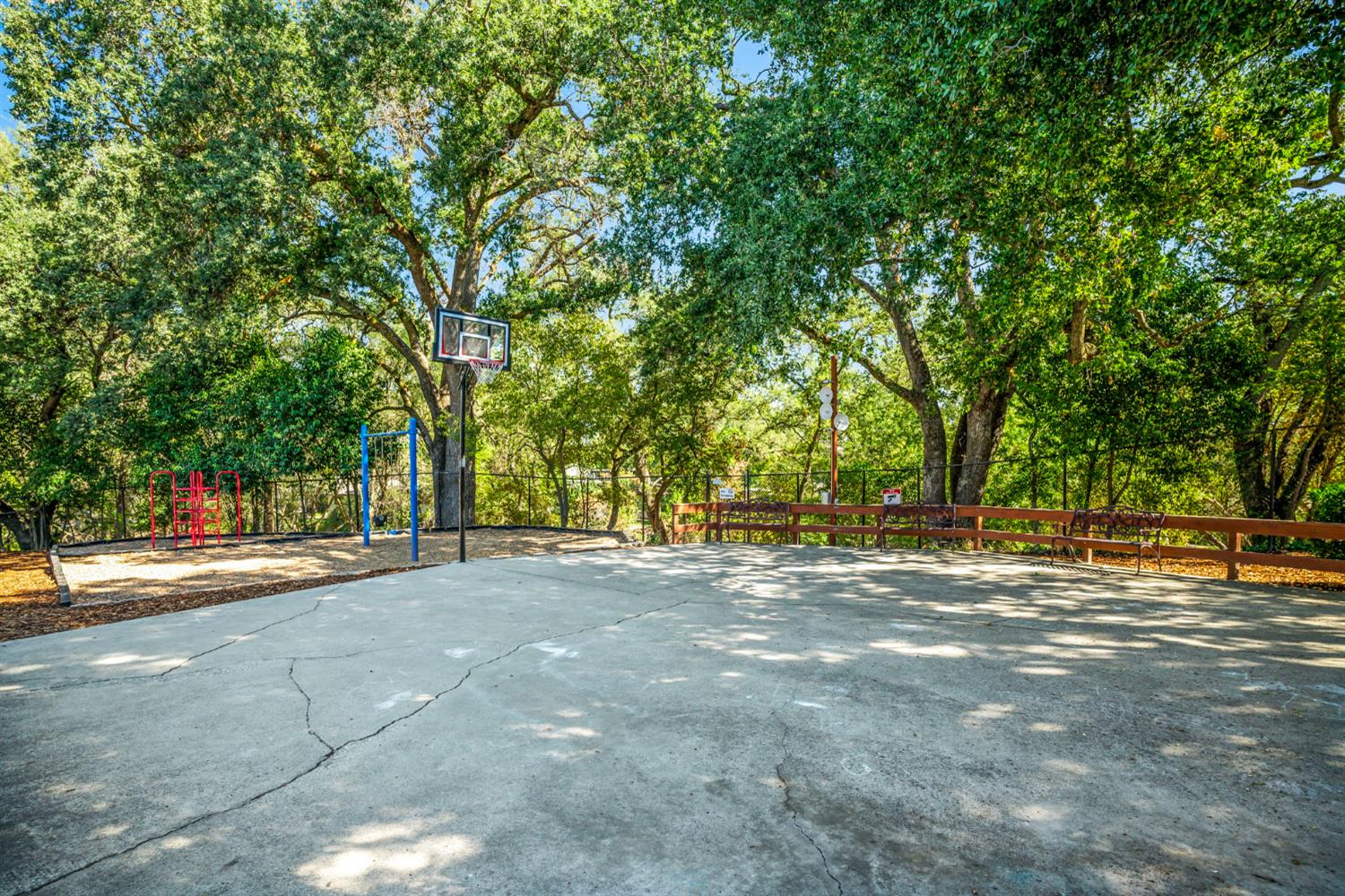 Photo #35: 225065522 Listing: Photo #35