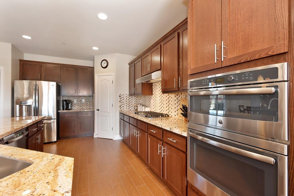 Detail Gallery Image 13 of 48 For 3635 Arden Villa Pl, Roseville,  CA 95747 - 4 Beds | 2/1 Baths