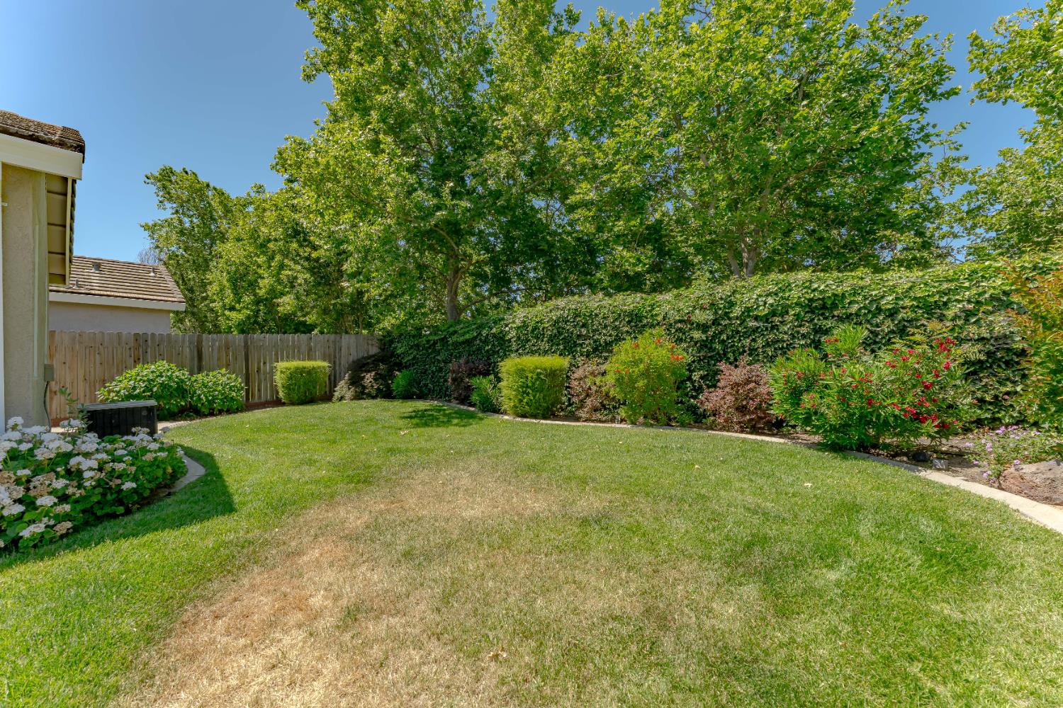 Bennoel Court, Elk Grove, California image 14