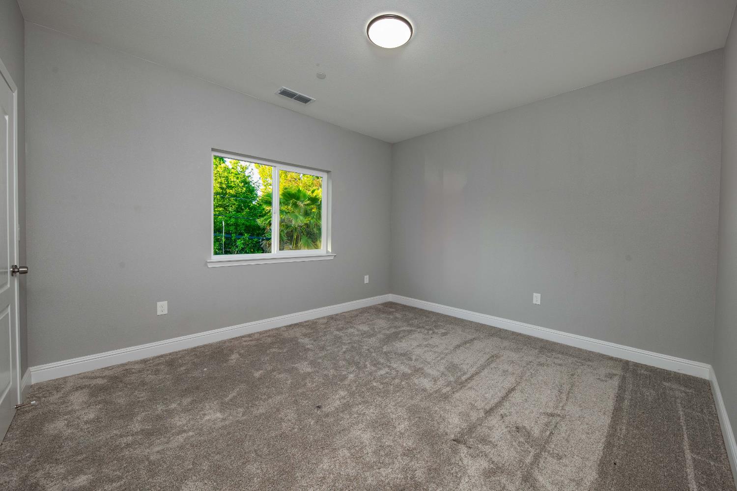 Detail Gallery Image 25 of 54 For 745 W Harding Way, Stockton,  CA 95204 - 5 Beds | 3 Baths
