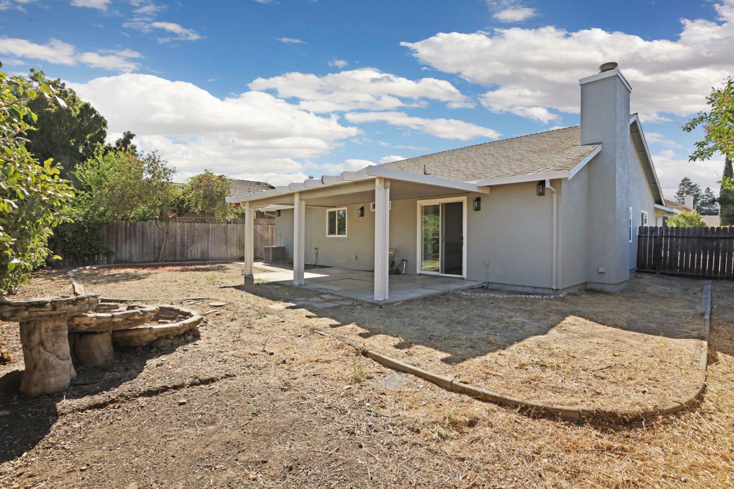 Detail Gallery Image 33 of 34 For 2368 Clipper Ln, Stockton,  CA 95204 - 3 Beds | 2 Baths