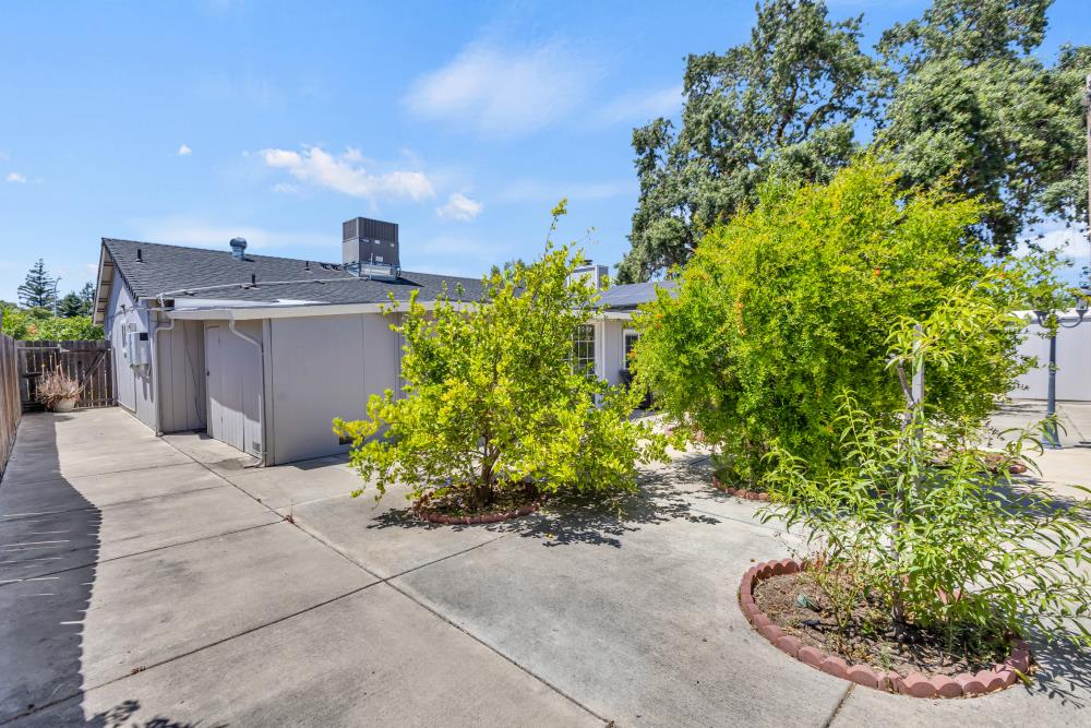 Detail Gallery Image 42 of 55 For 7661 Dyer Ct, Sacramento,  CA 95828 - 3 Beds | 2 Baths