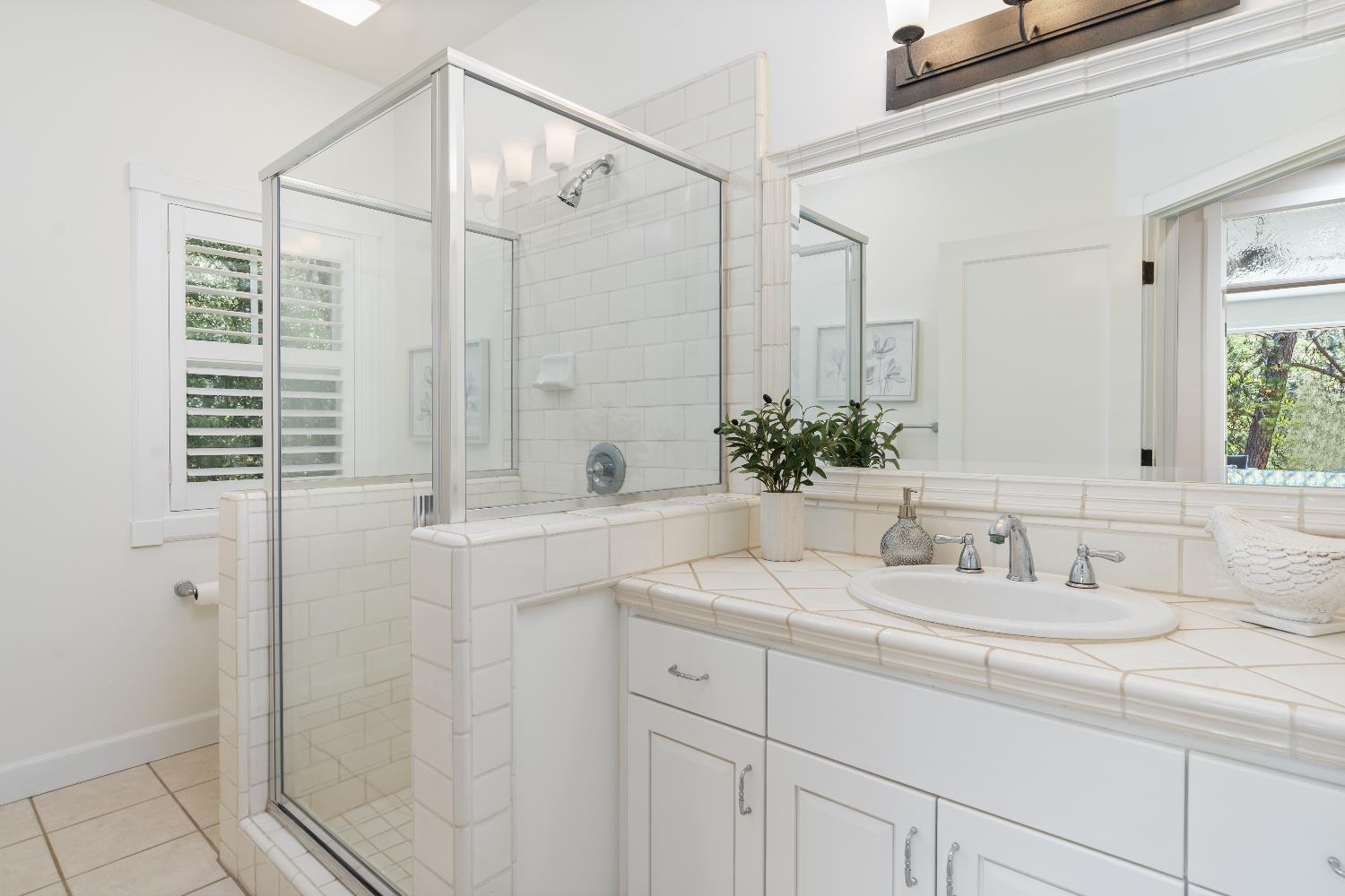 Detail Gallery Image 20 of 47 For 13987 Camino De Lego, Auburn,  CA 95602 - 5 Beds | 4/1 Baths