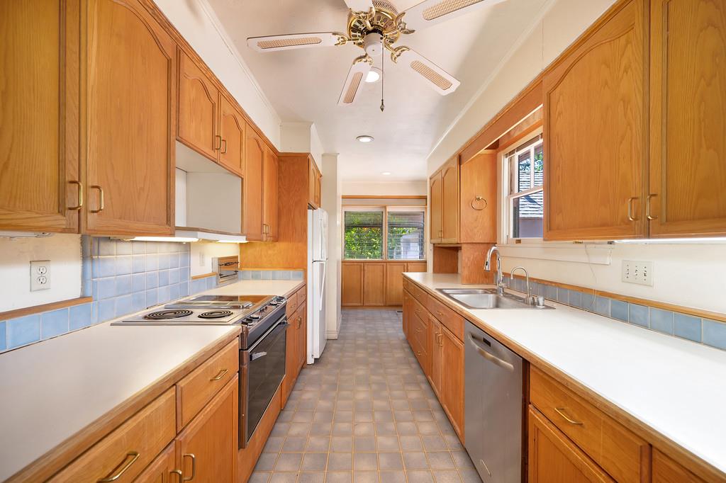 Detail Gallery Image 23 of 42 For 2665 3rd Ave, Sacramento,  CA 95818 - 2 Beds | 1 Baths
