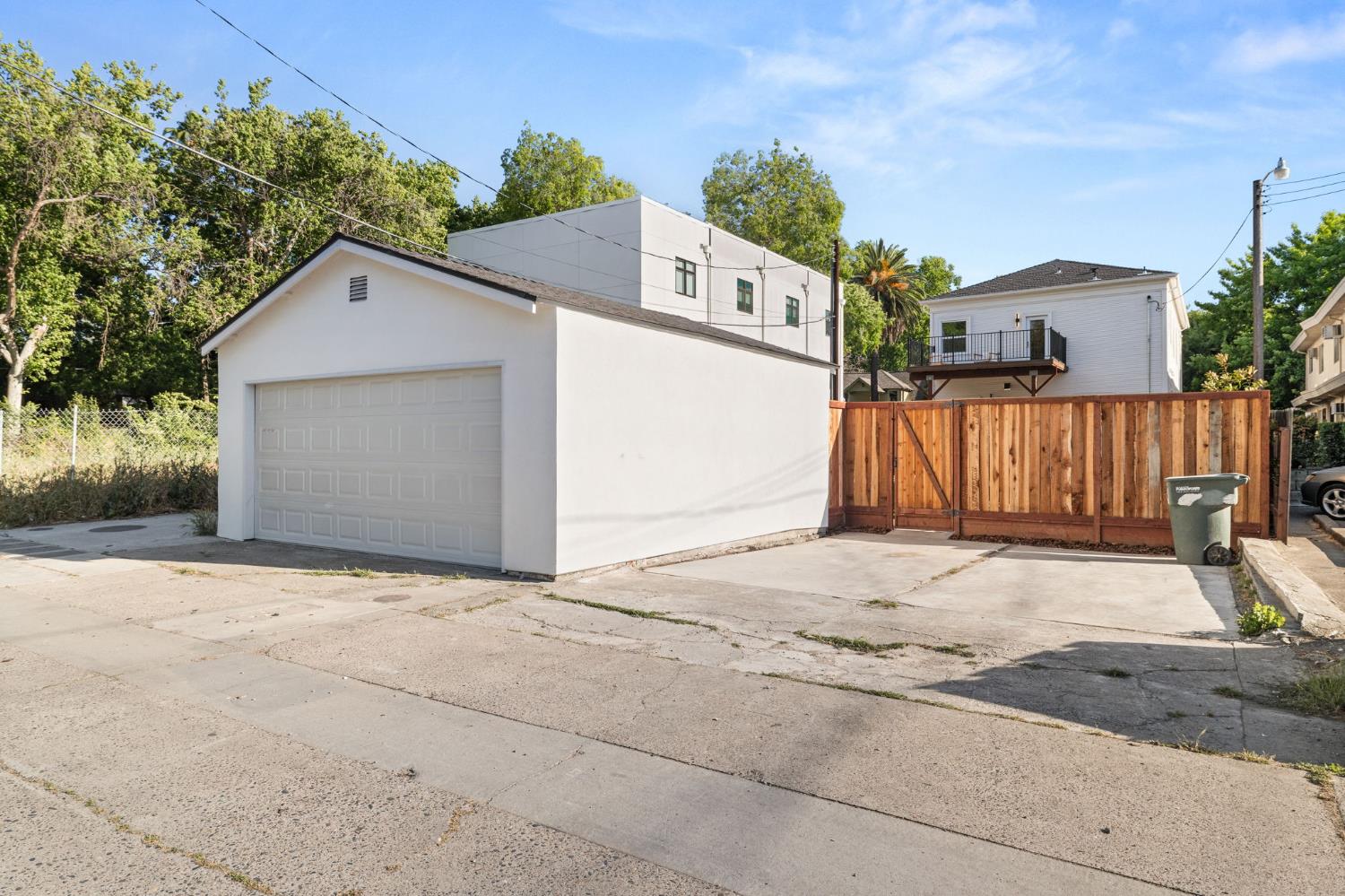 Detail Gallery Image 65 of 73 For 1421 T St, Sacramento,  CA 95811 - 4 Beds | 3 Baths