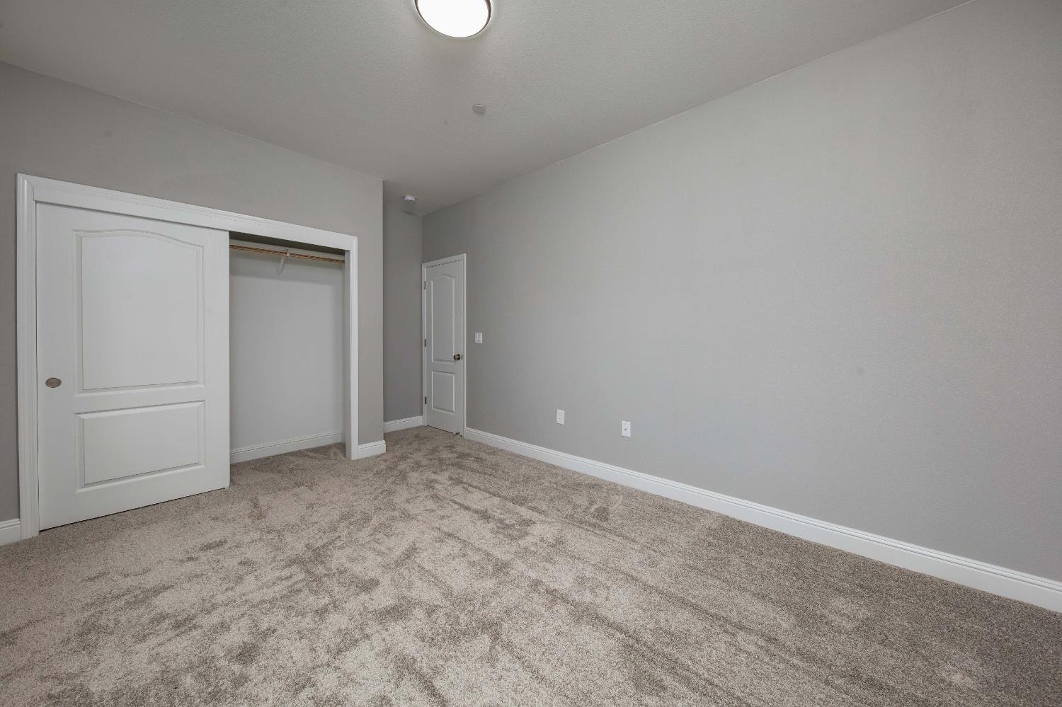 Detail Gallery Image 21 of 54 For 745 W Harding Way, Stockton,  CA 95204 - 5 Beds | 3 Baths