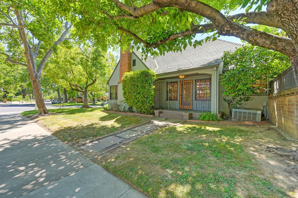 Detail Gallery Image 34 of 42 For 2665 3rd Ave, Sacramento,  CA 95818 - 2 Beds | 1 Baths